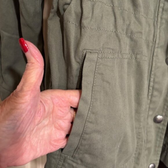 NEW WithOUT TAGS! Gap Olive Green Women's Utility ANORAK Jacket Medium AWESOME! - Picture 14 of 15